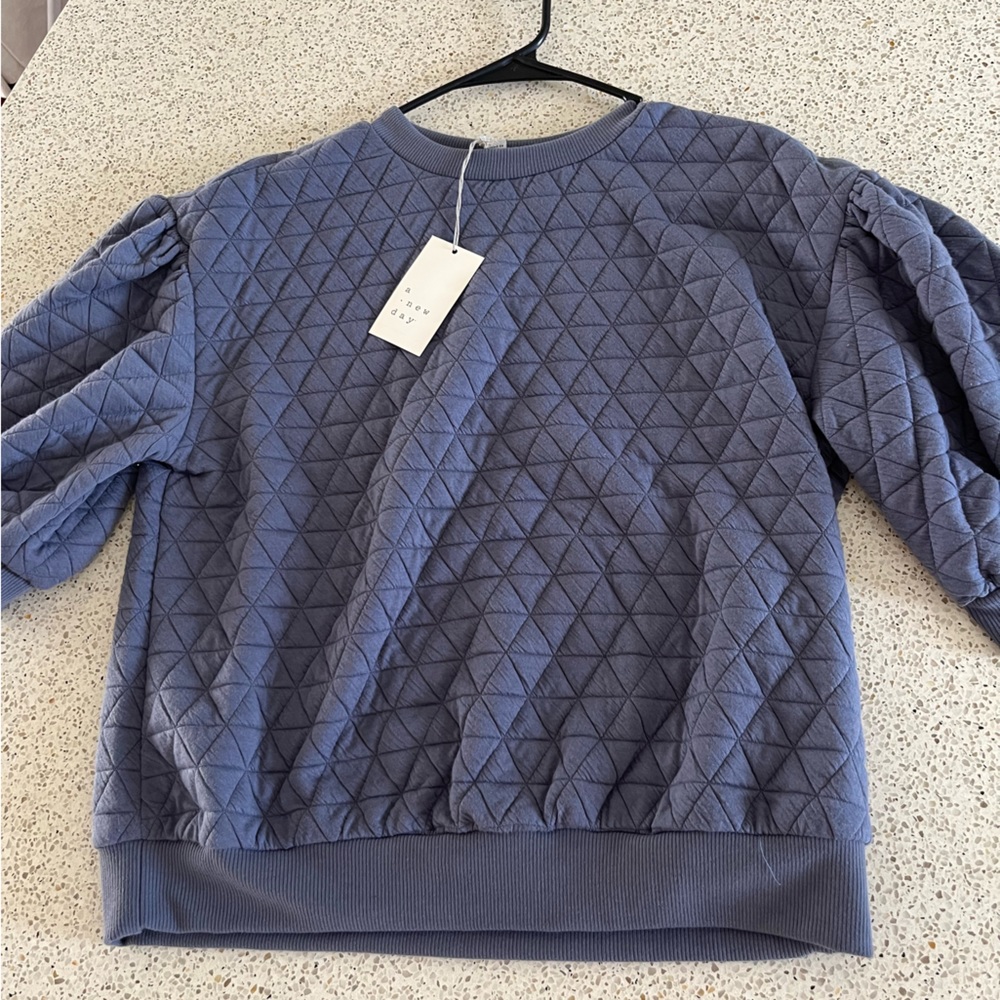 Puffy short sleeve! Brand new